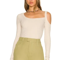 Song Of Style Cruz Top In Cream